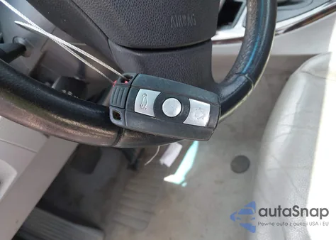 2006 BMW 325I из США, поврежденный, VIN WBAVB13596KX65960